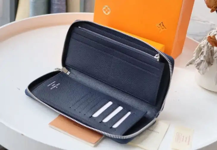 LV Wallets 4178F-0079
