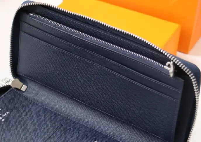 LV Wallets 4178F-0079