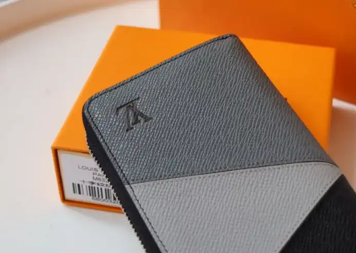 LV Wallets 4178F-0080