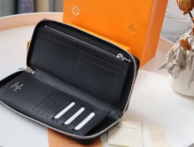 LV Wallets 4178F-0080