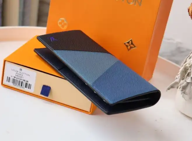 LV Wallets 4178F-0081