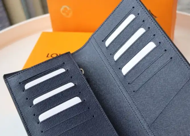 LV Wallets 4178F-0081