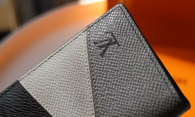 LV Wallets 4178F-0083