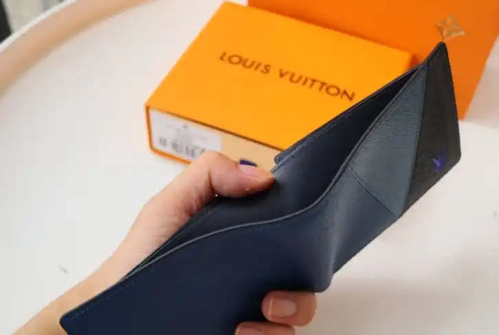 LV Wallets 4178F-0085
