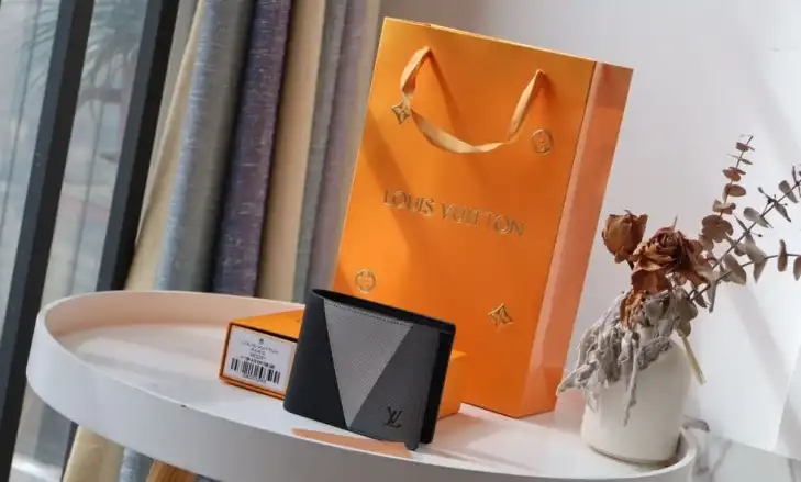 LV Wallets 4178F-0086