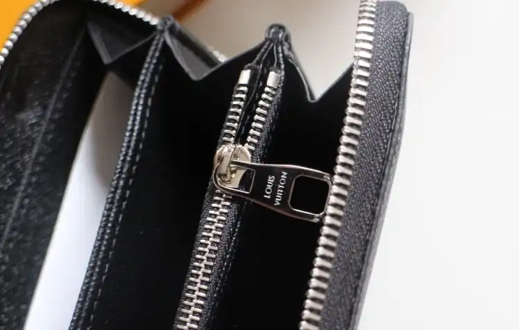LV Wallets 4178F-0089