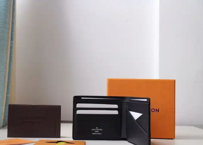 LV Wallets 4178F-0092