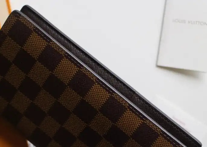 LV Wallets 4178F-0097