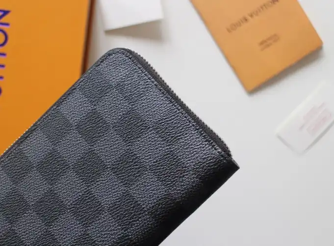 LV Wallets 4178F-0098