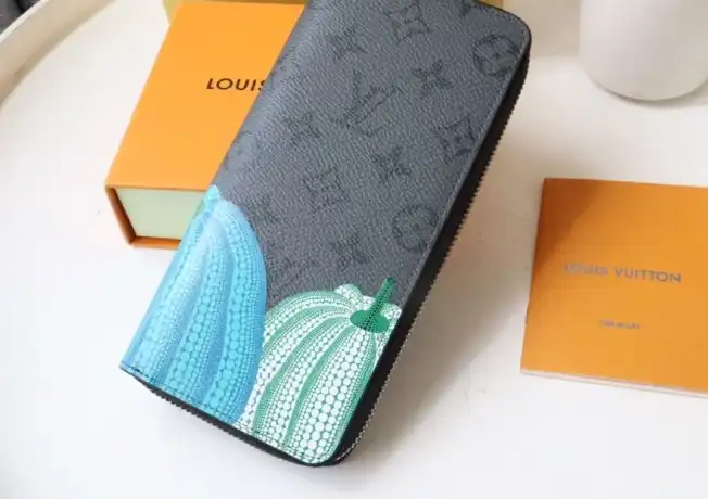 LV Wallets 4178F-0101