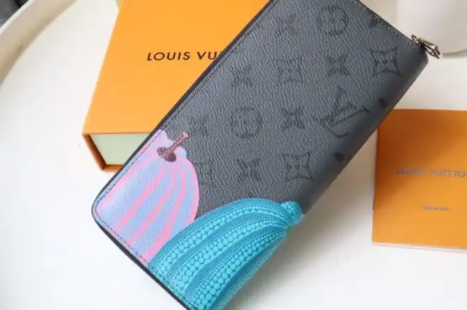LV Wallets 4178F-0101