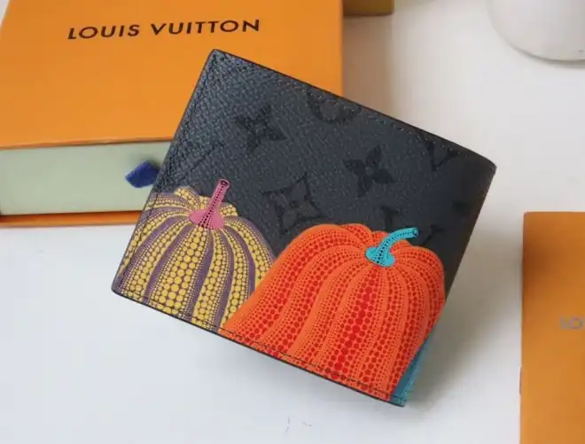 LV Wallets 4178F-0102