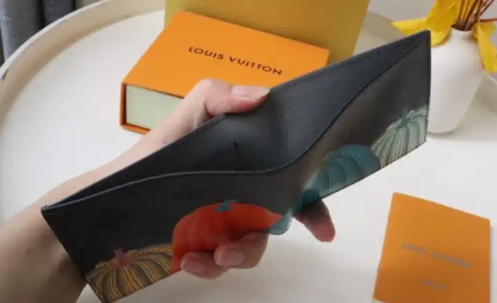 LV Wallets 4178F-0102