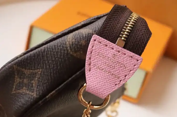 LV Wallets 4178F-0104