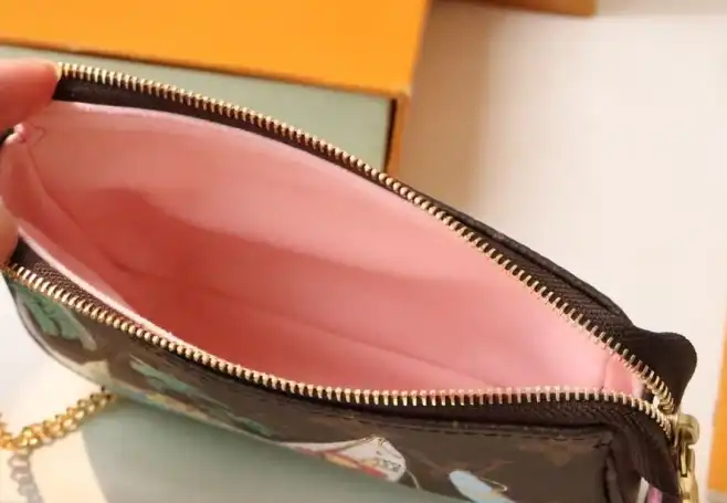 LV Wallets 4178F-0104