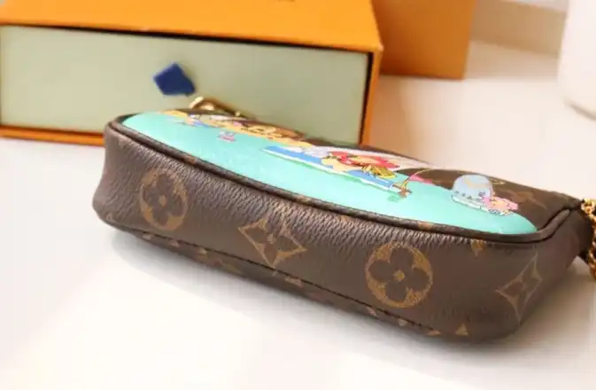 LV Wallets 4178F-0104