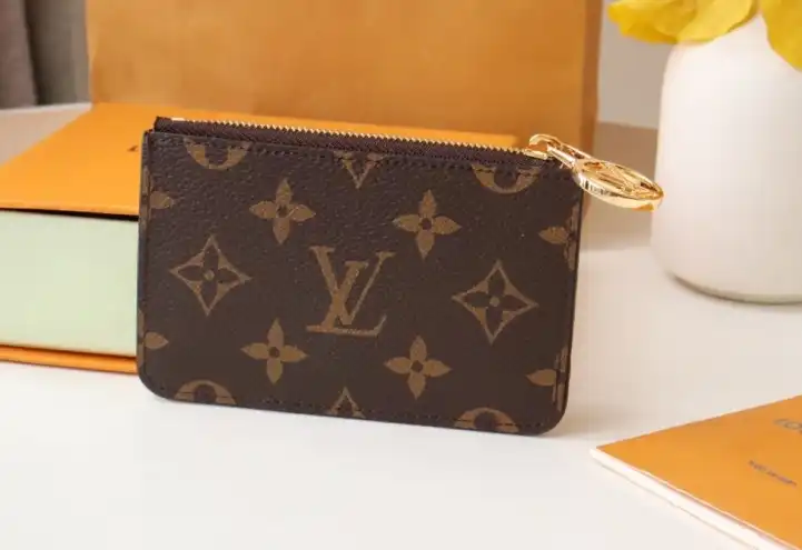 LV Wallets 4178F-0106