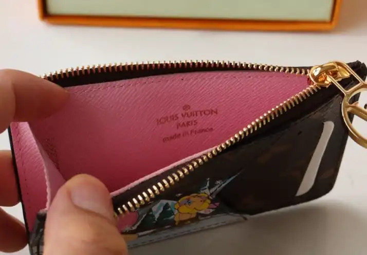 LV Wallets 4178F-0106
