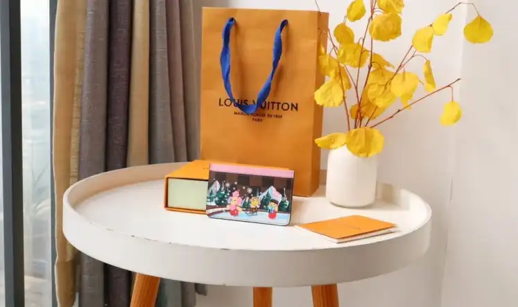 LV Wallets 4178F-0107