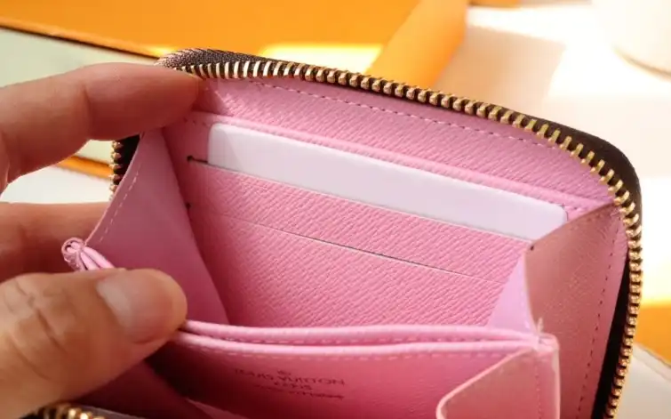 LV Wallets 4178F-0110