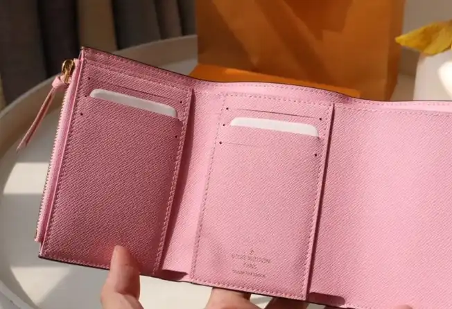 LV Wallets 4178F-0111