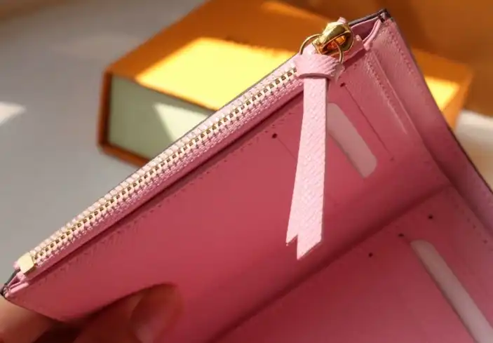 LV Wallets 4178F-0111
