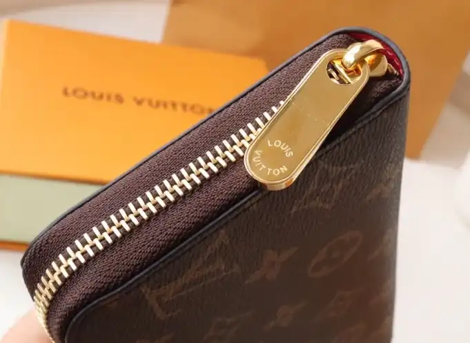 LV Wallets 4178F-0116