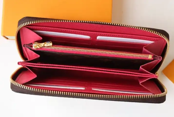 LV Wallets 4178F-0116