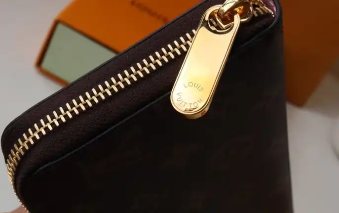 LV Wallets 4178F-0117