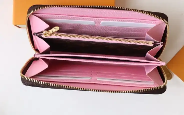 LV Wallets 4178F-0117