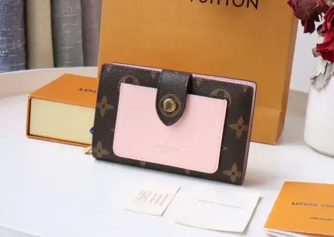 LV Wallets 4178F-0118