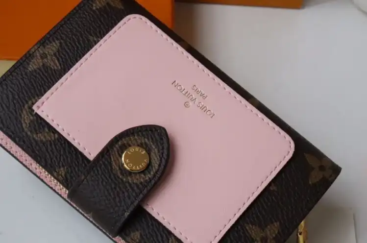 LV Wallets 4178F-0118