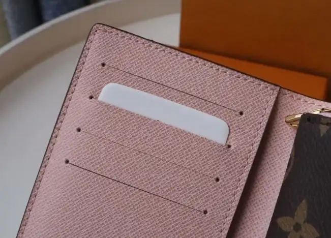 LV Wallets 4178F-0118