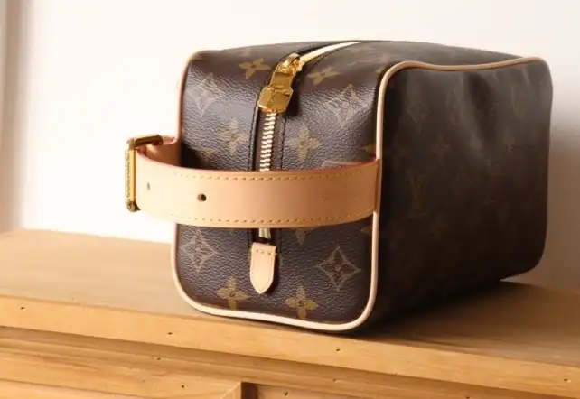 LV Cosmetic Bags 4178F-0121
