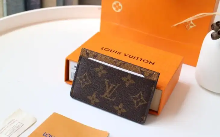 LV Wallets 4178F-0122