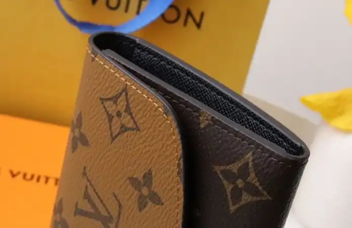 LV Wallets 4178F-0123