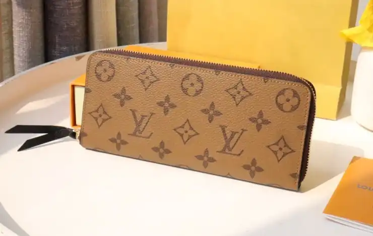 LV Wallets 4178F-0124