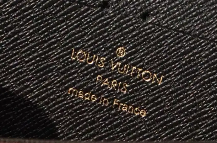 LV Wallets 4178F-0124