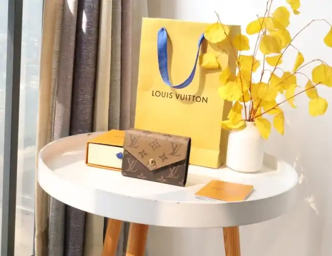 LV Wallets 4178F-0125