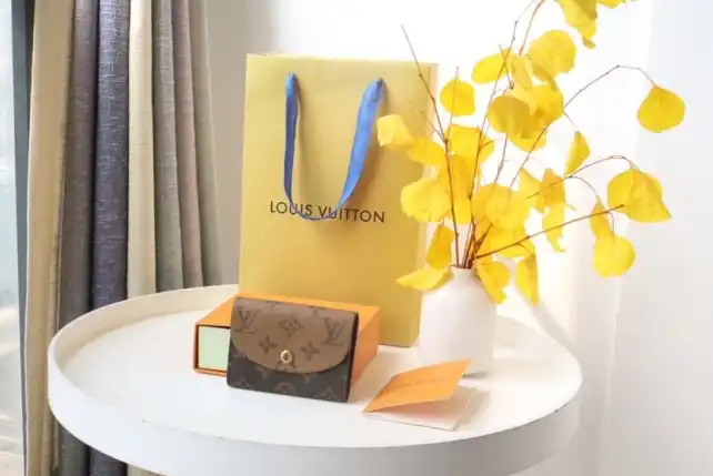 LV Wallets 4178F-0126
