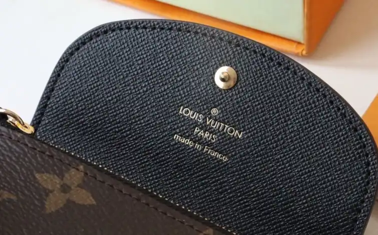 LV Wallets 4178F-0126