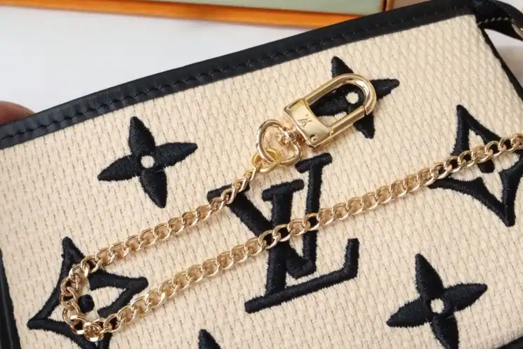 LV Wallets 4178F-0127