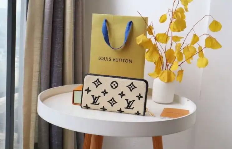 LV Wallets 4178F-0128