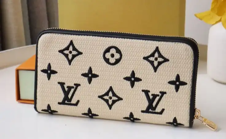 LV Wallets 4178F-0128