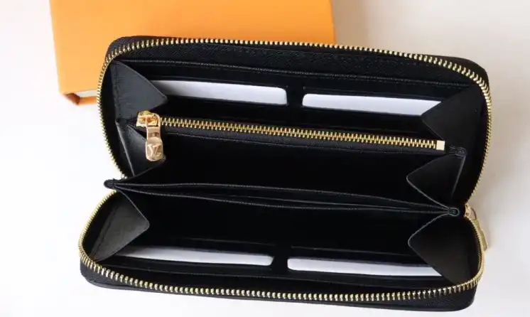 LV Wallets 4178F-0128
