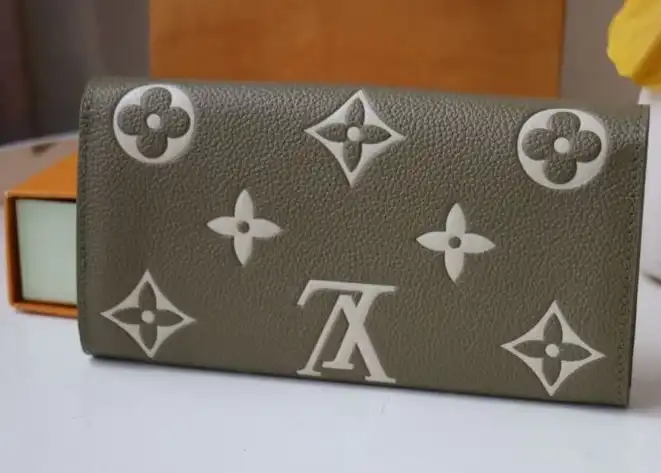 LV Wallets 4178G-0001