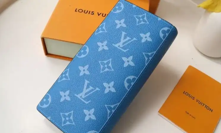 LV Wallets 4178G-0009