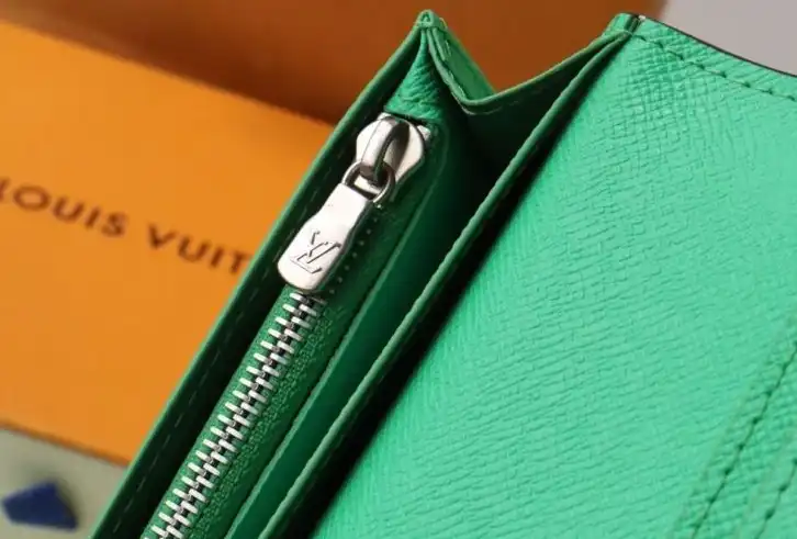 LV Wallets 4178G-0010