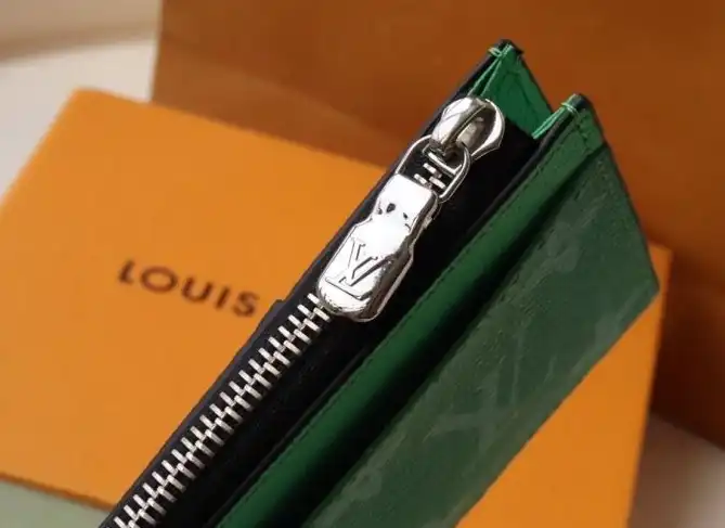 LV Wallets 4178G-0011