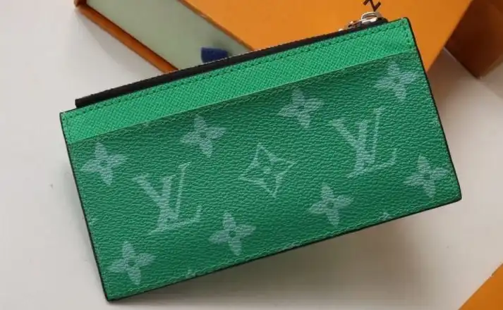 LV Wallets 4178G-0011